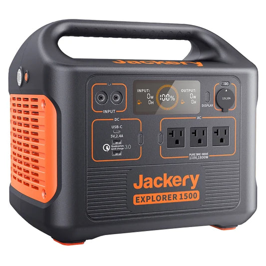 Jackery Explorer 1500 + 2 100W SolarSaga Panels